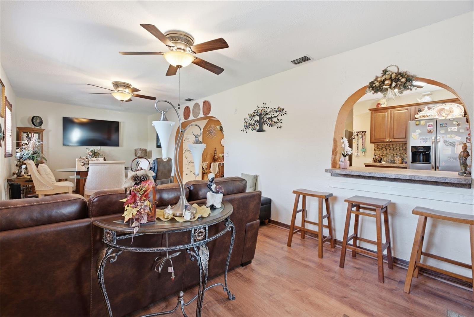 BARRYS HILLSIDE HOMES - Residential