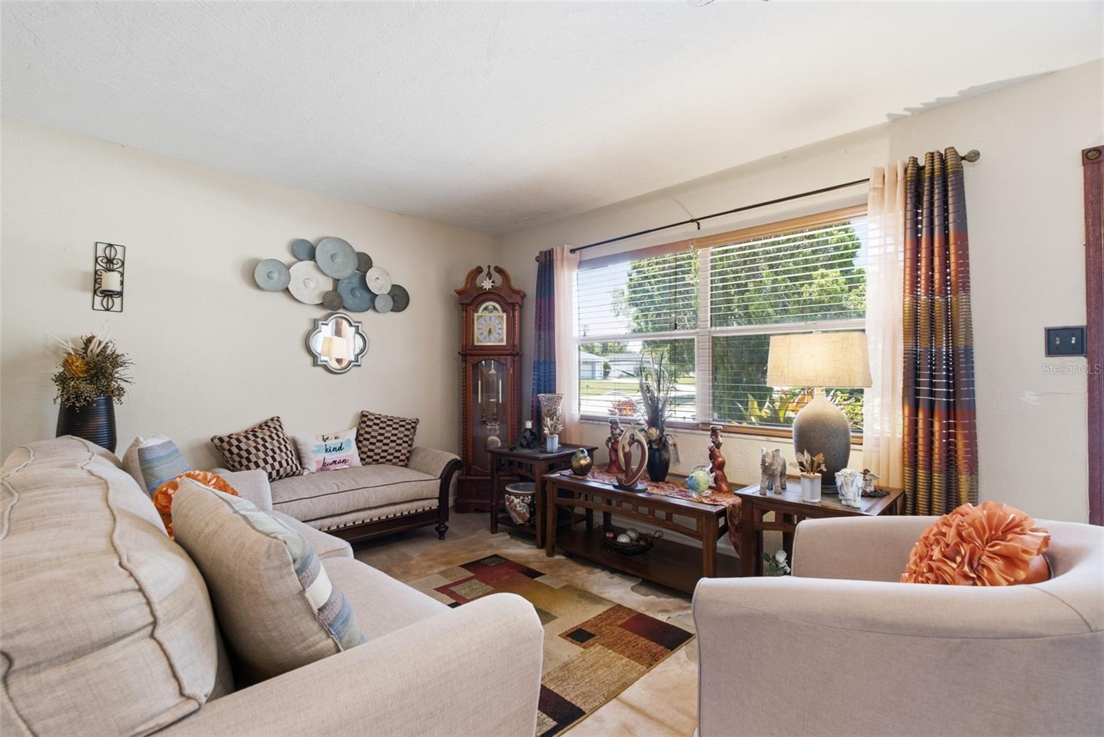BARRYS HILLSIDE HOMES - Residential