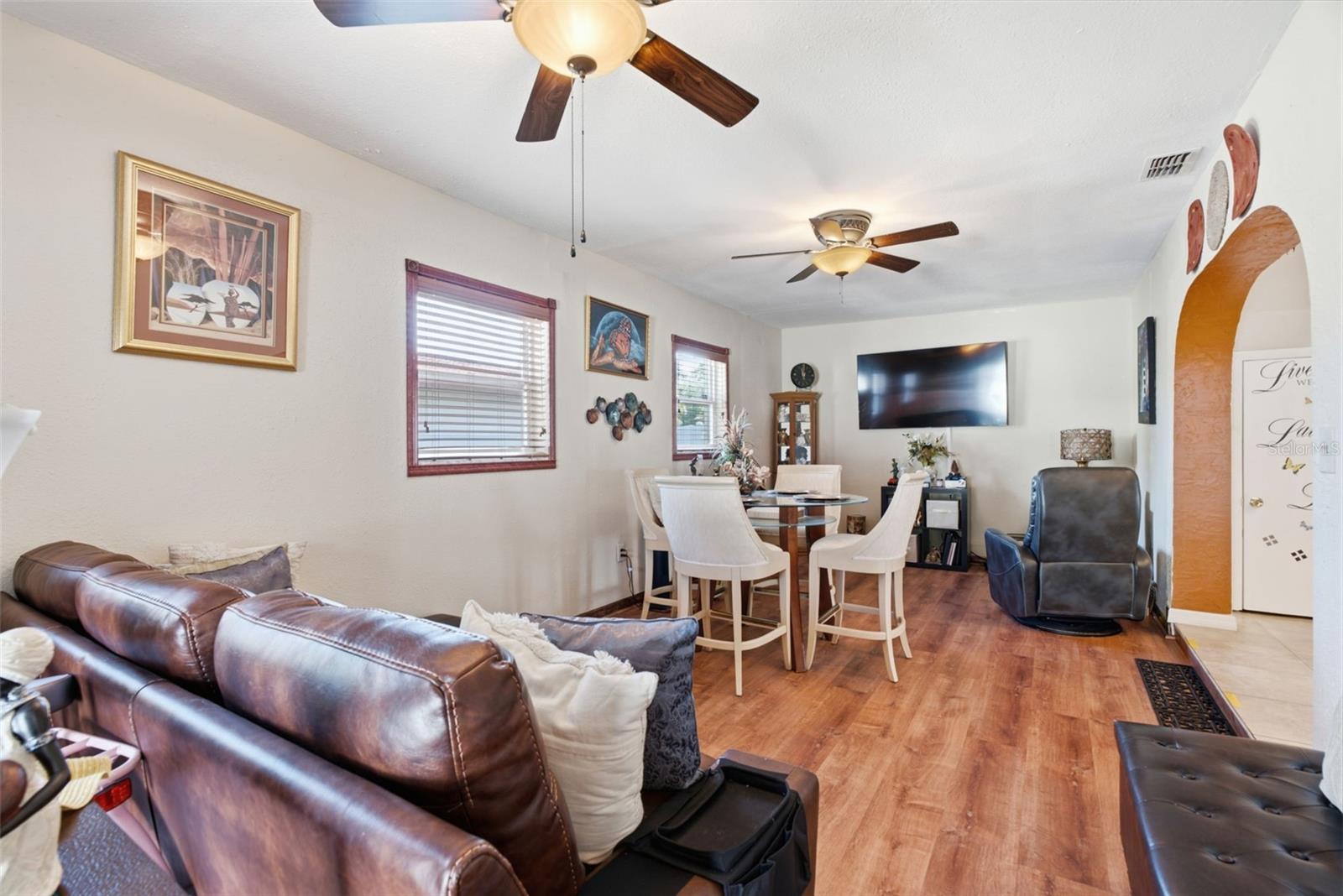 BARRYS HILLSIDE HOMES - Residential