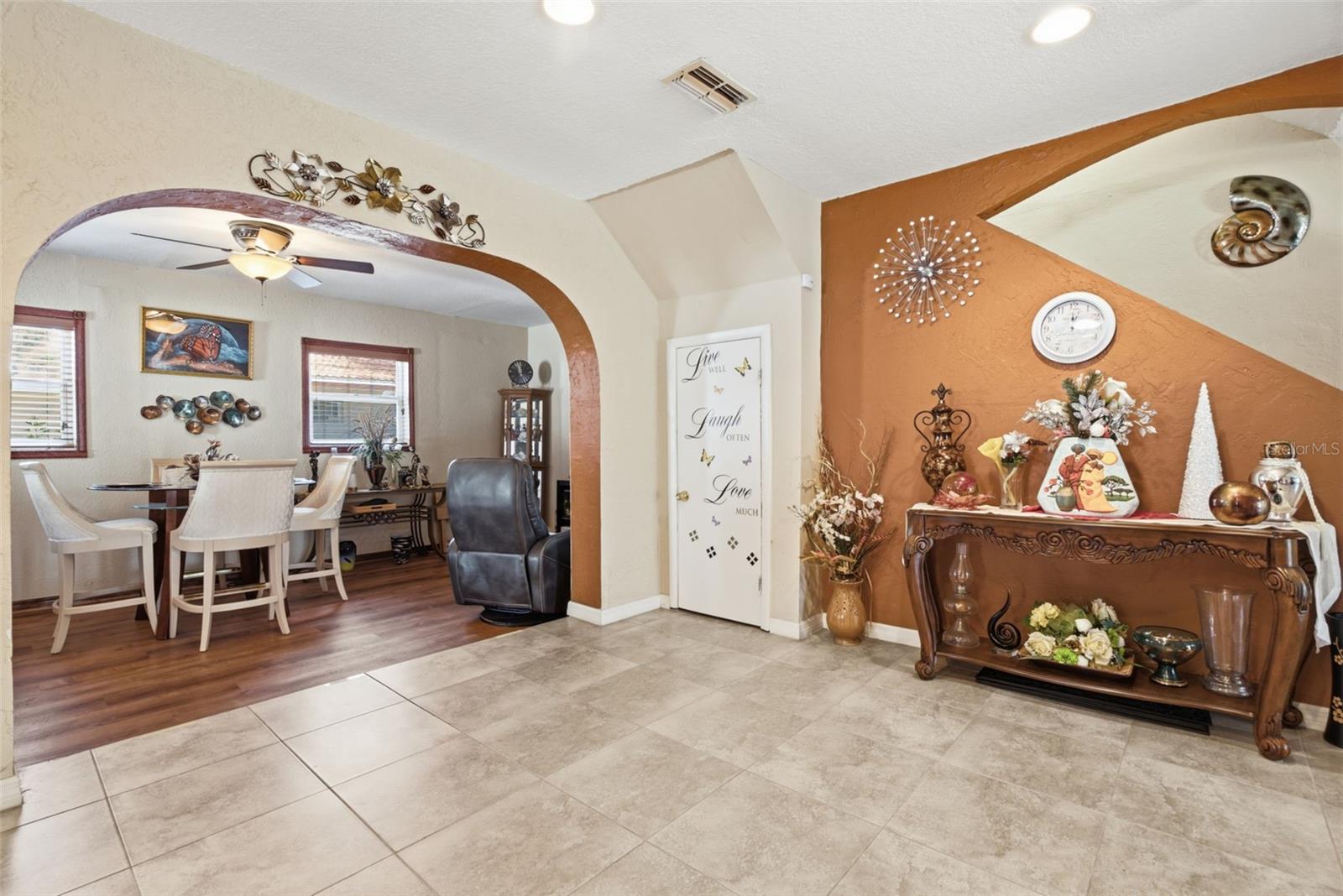 BARRYS HILLSIDE HOMES - Residential