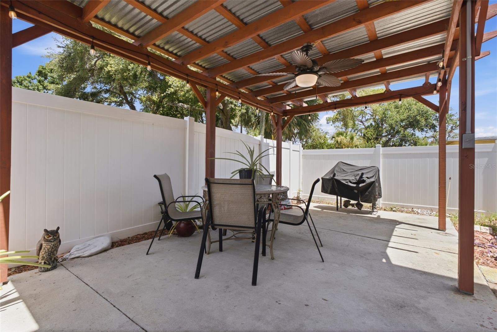 BARRYS HILLSIDE HOMES - Residential
