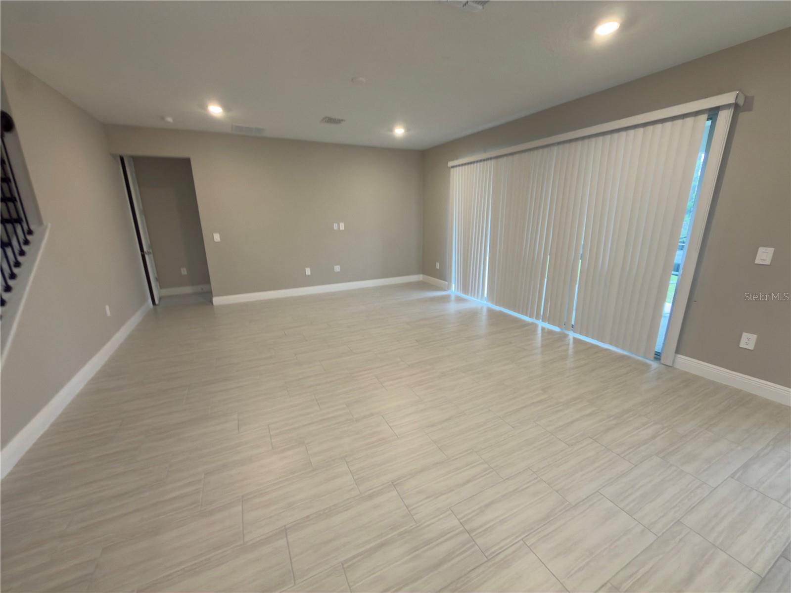LEGENDS PRESERVE-PH 2 - Residential Lease