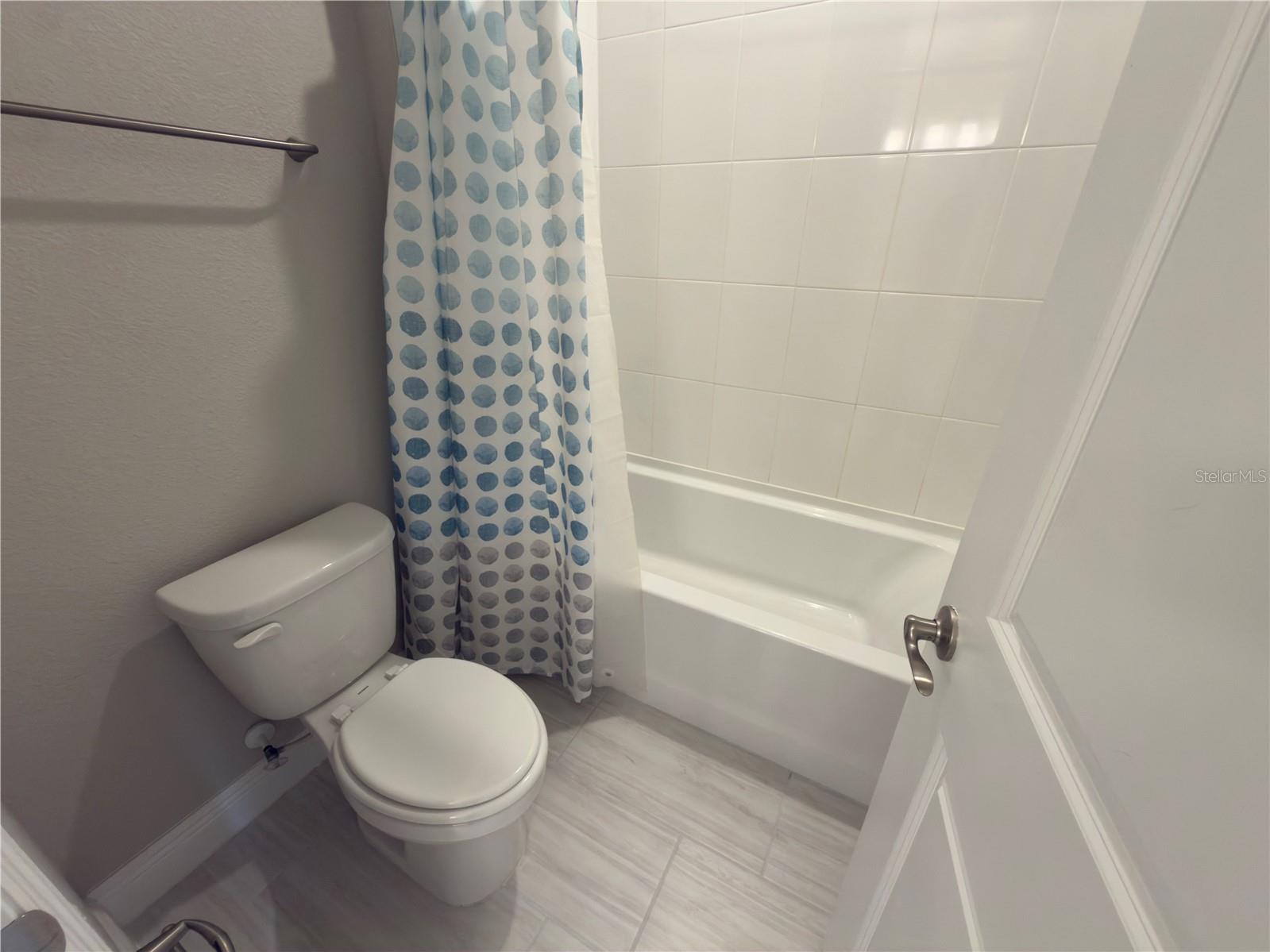 LEGENDS PRESERVE-PH 2 - Residential Lease
