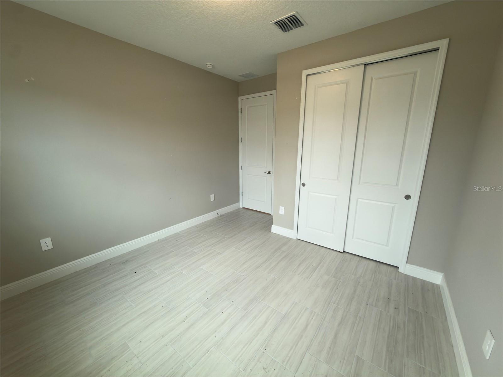 LEGENDS PRESERVE-PH 2 - Residential Lease