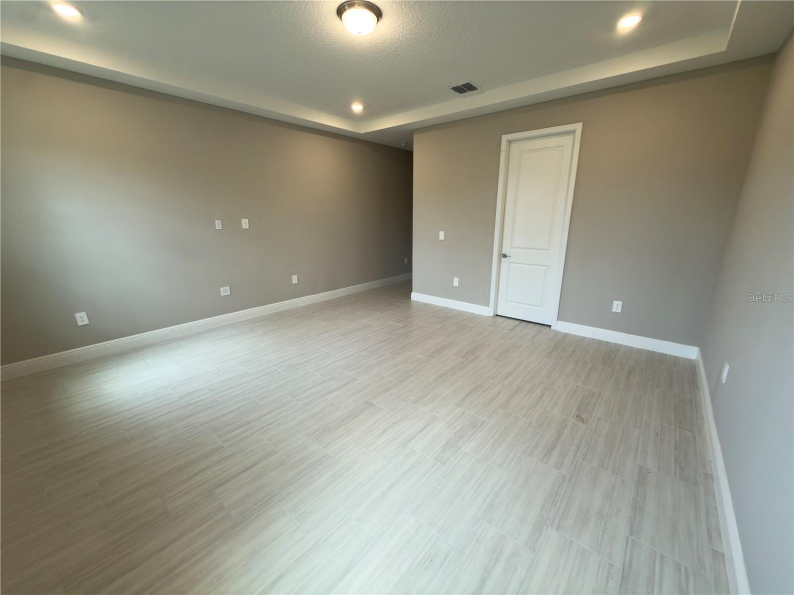 LEGENDS PRESERVE-PH 2 - Residential Lease
