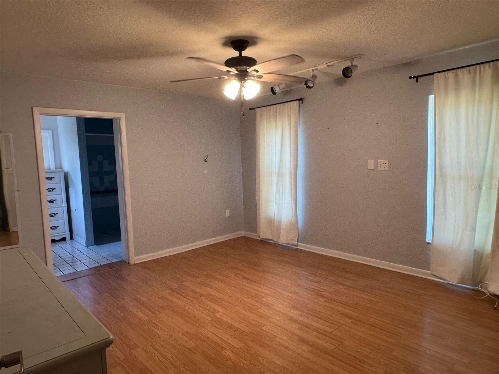 RIDGE MANOR LEISURE HOME - Residential Lease