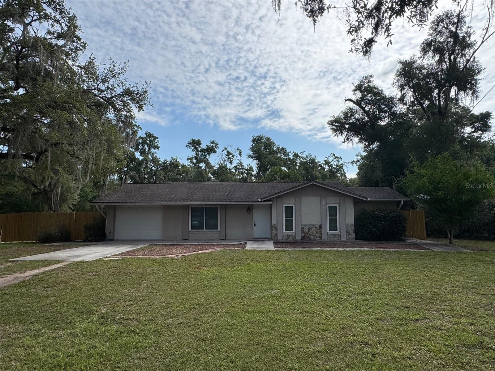 RIDGE MANOR LEISURE HOME - Residential Lease