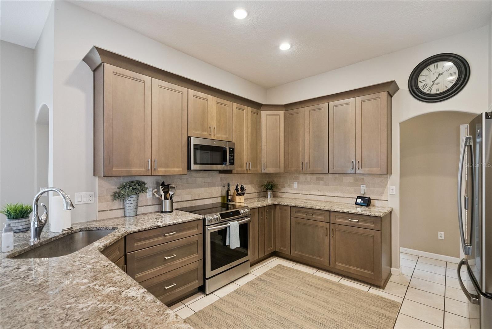WINDING HOLLOW UNIT 4 - Residential