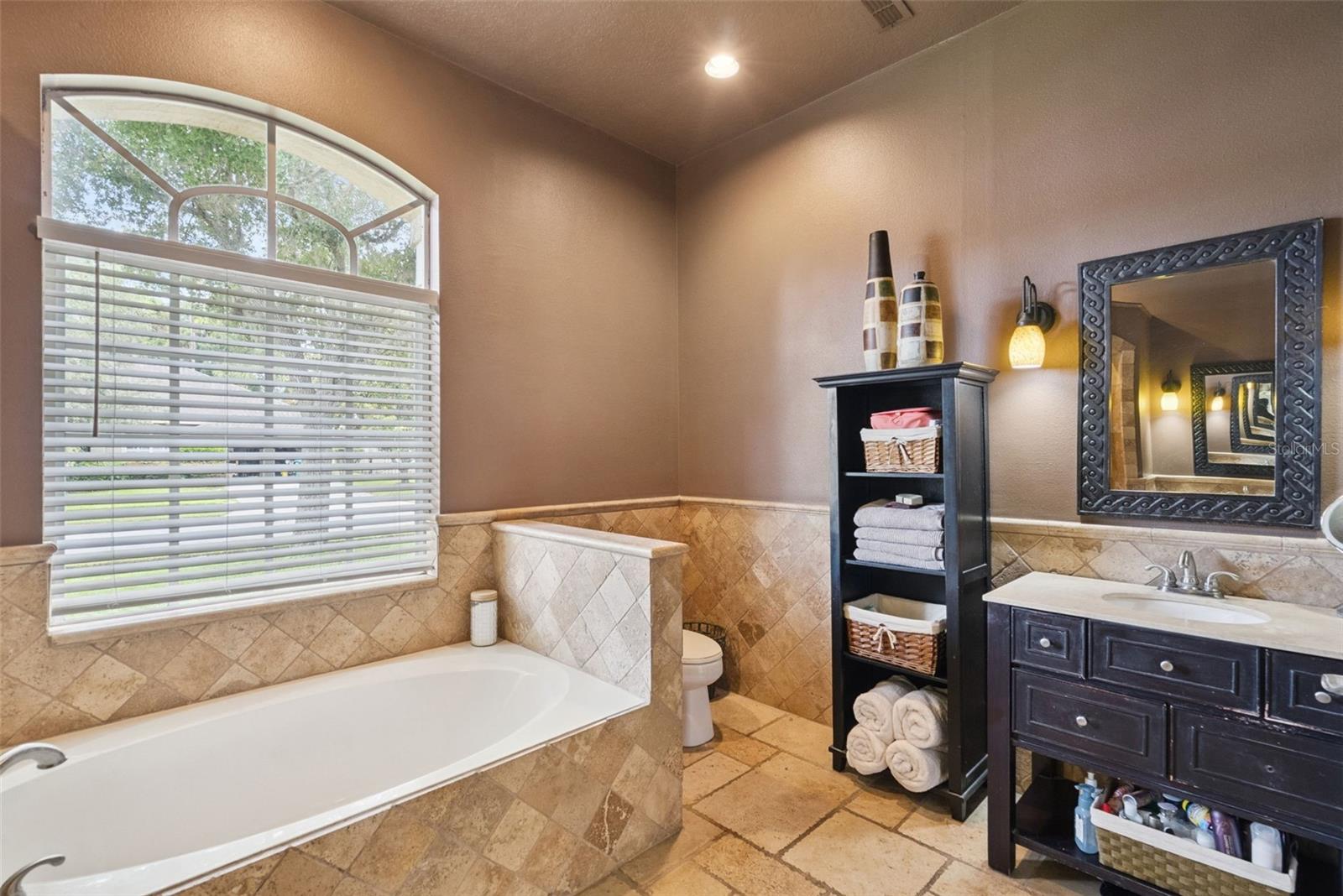 WINDING HOLLOW UNIT 4 - Residential