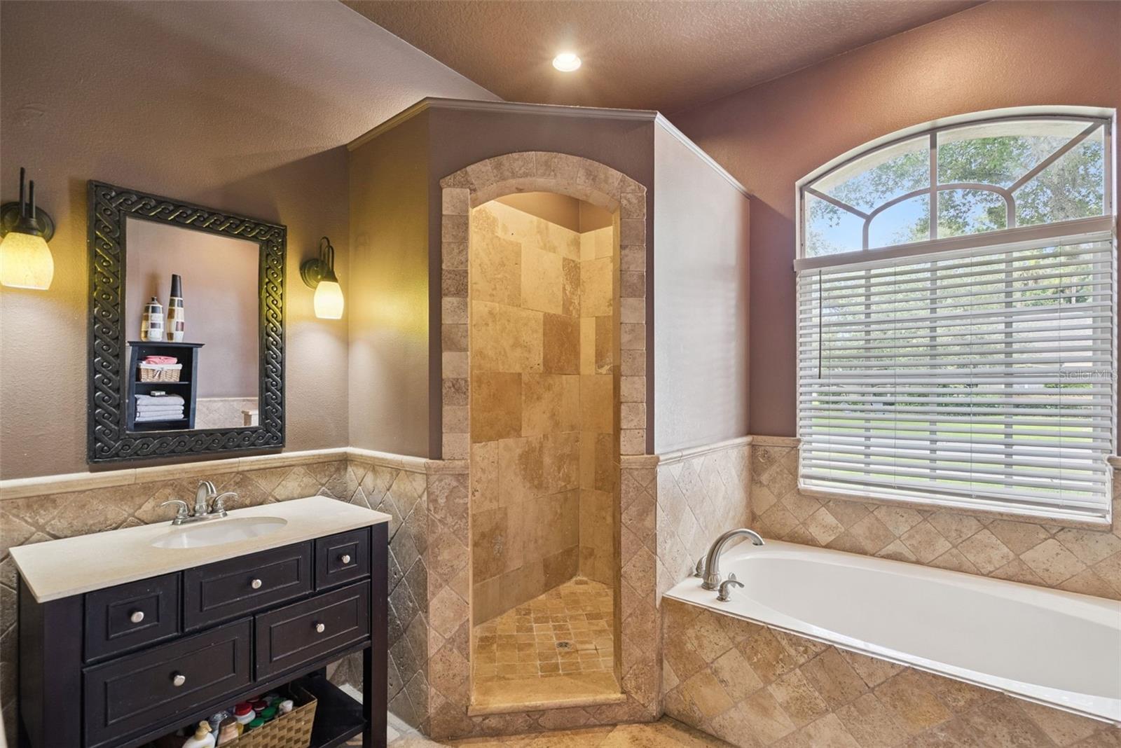 WINDING HOLLOW UNIT 4 - Residential