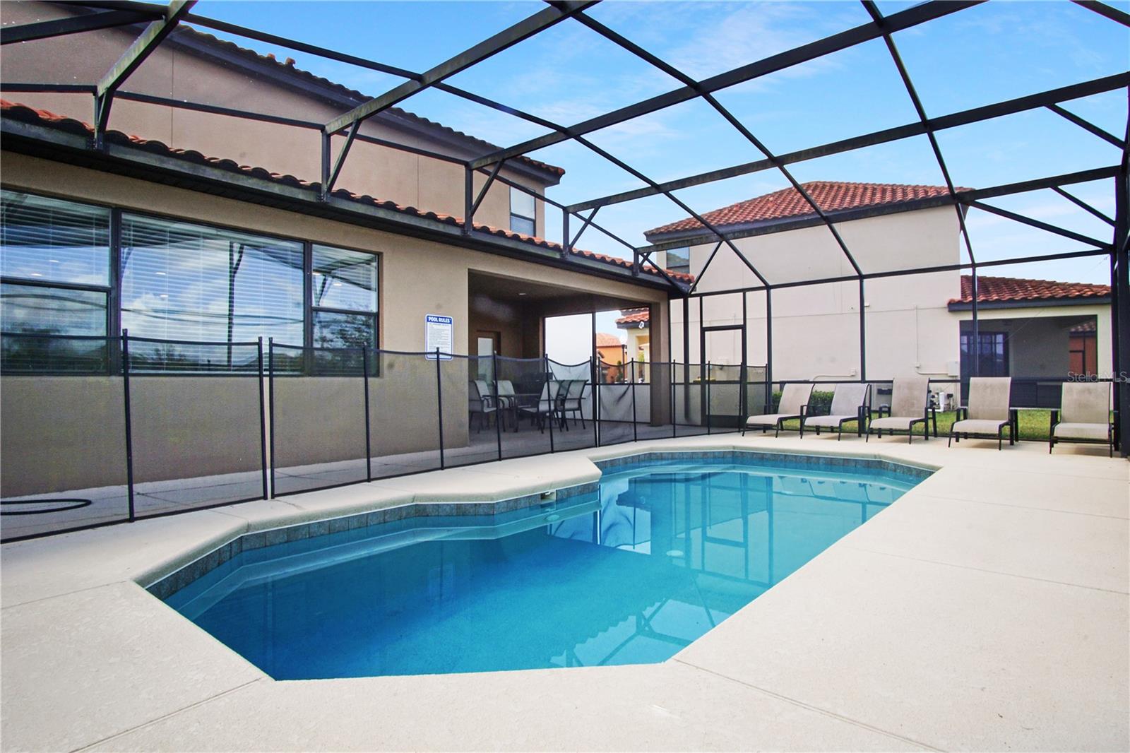 ROSEMONT WOODS - Residential Lease