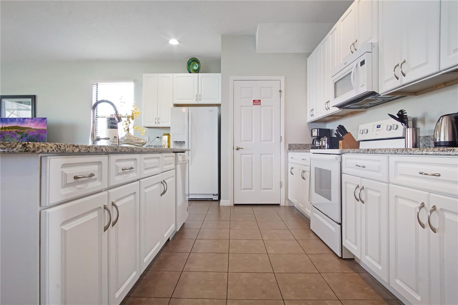 ROSEMONT WOODS - Residential Lease