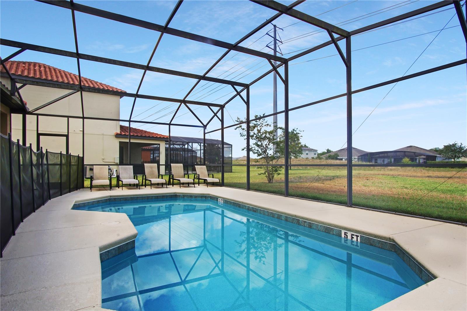 ROSEMONT WOODS - Residential Lease