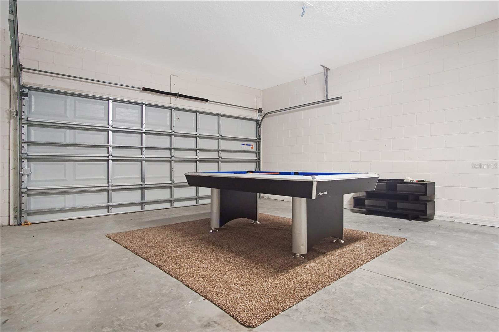 ROSEMONT WOODS - Residential Lease