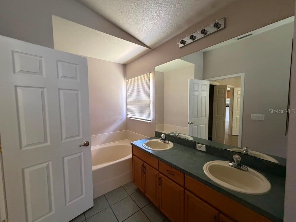 ARBOR GREENE PH 5 UNIT 4 - Residential