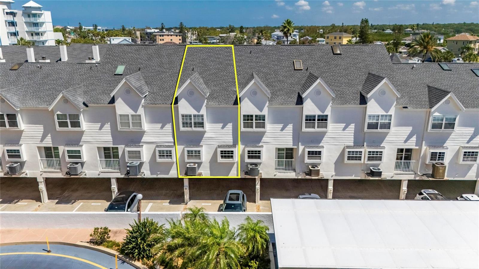 SUNSET REEF - Residential