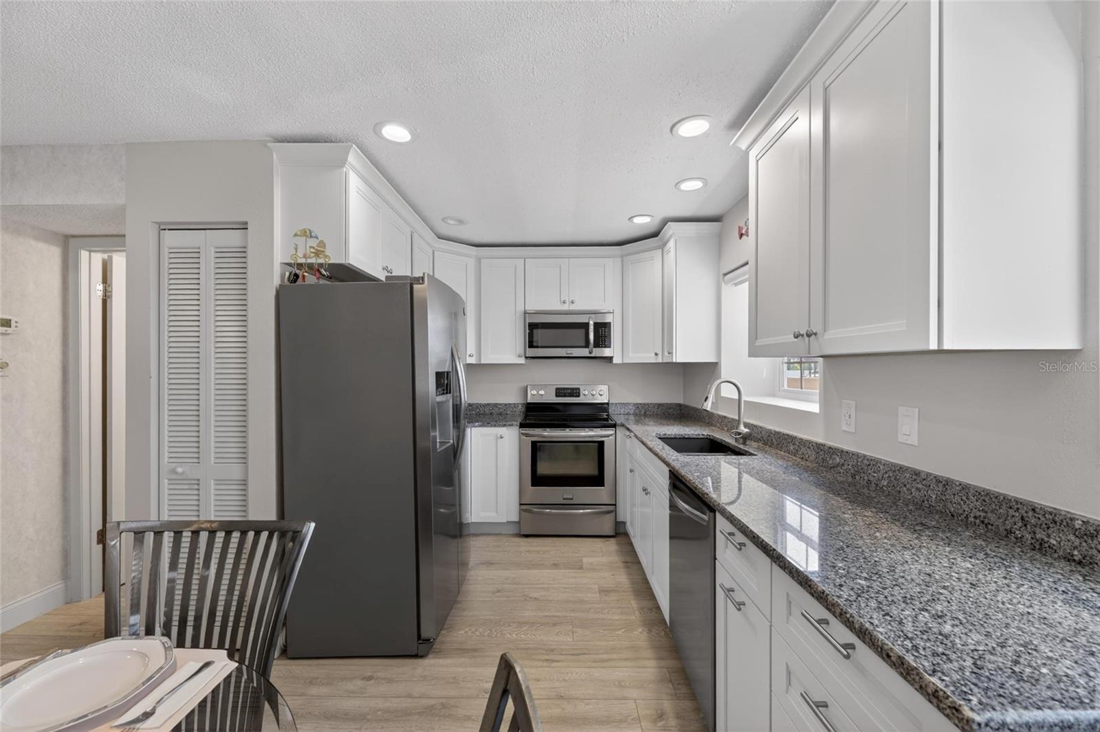 SUNSET REEF - Residential