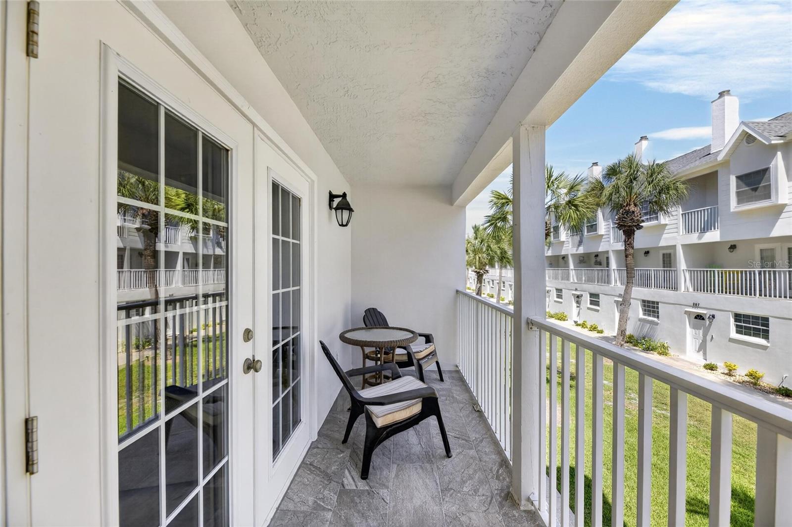 SUNSET REEF - Residential