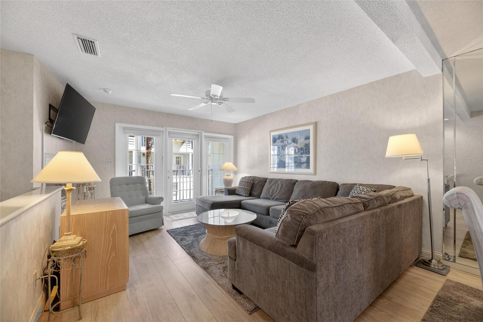 SUNSET REEF - Residential