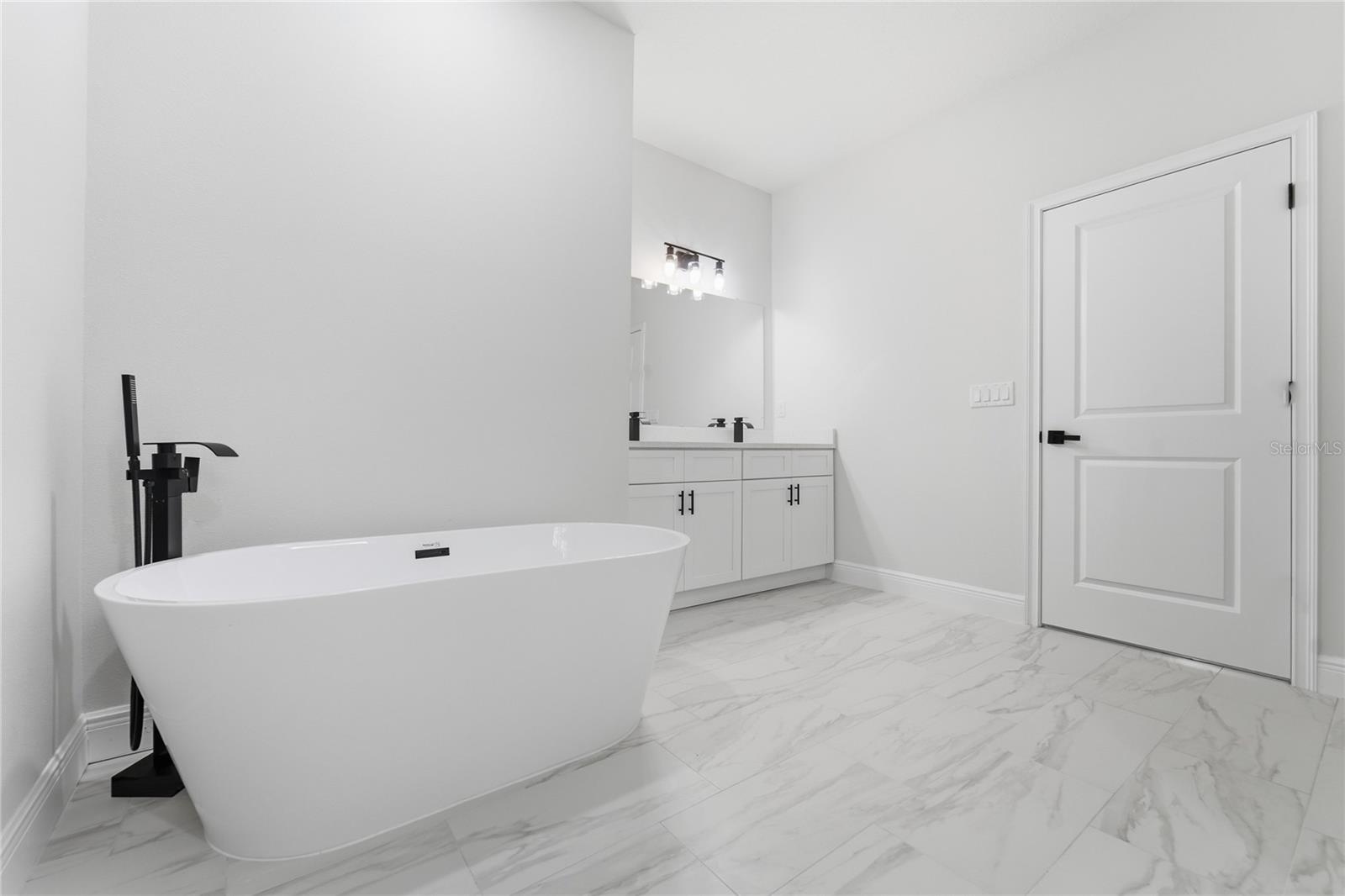CITRUS SPGS UNIT 04 - Residential