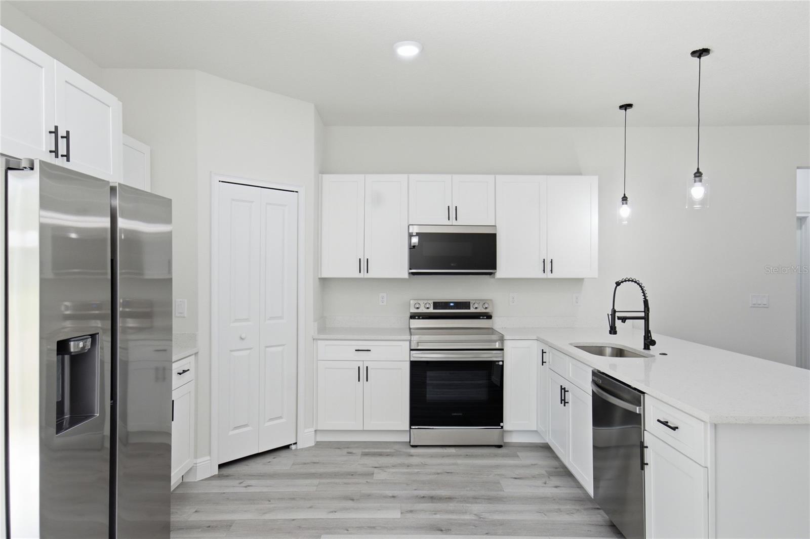 CITRUS SPGS UNIT 04 - Residential