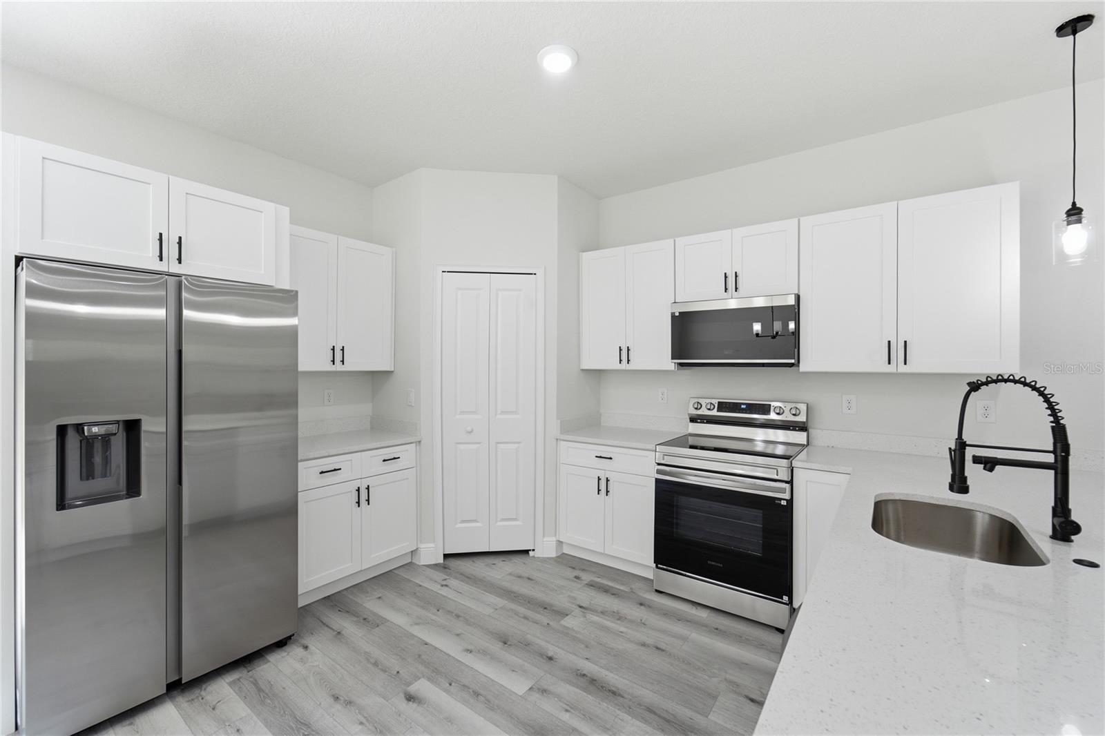 CITRUS SPGS UNIT 04 - Residential