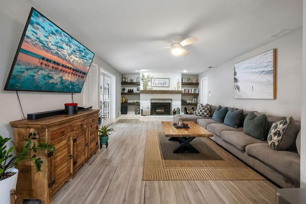 SPRING LAKE HILLS - Residential