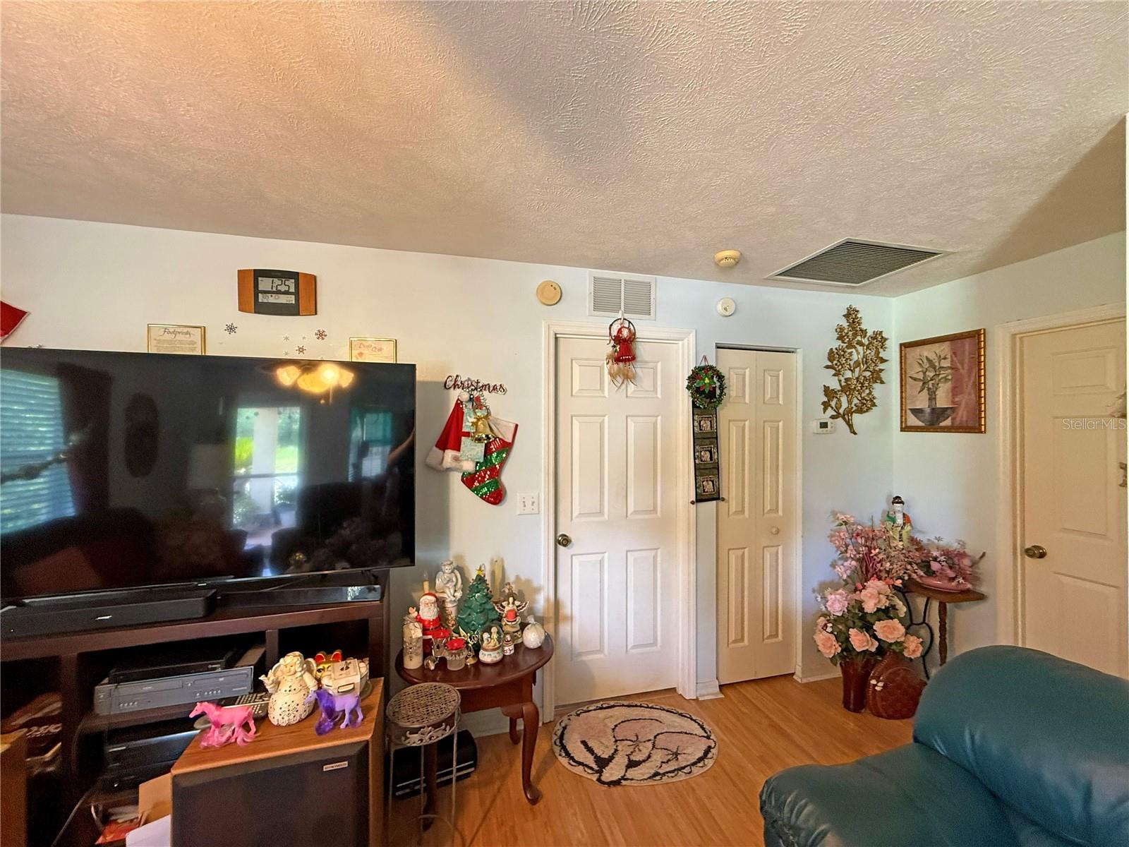 MARION OAKS - Residential