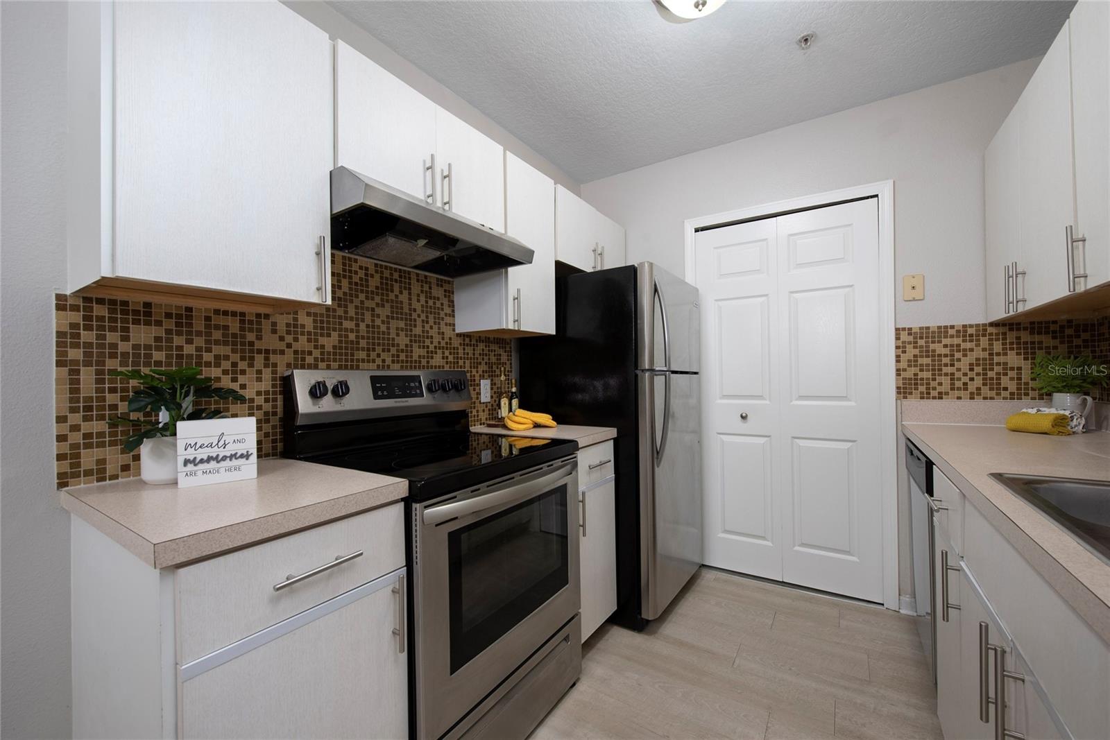 COURTNEY LNDG - Residential Lease