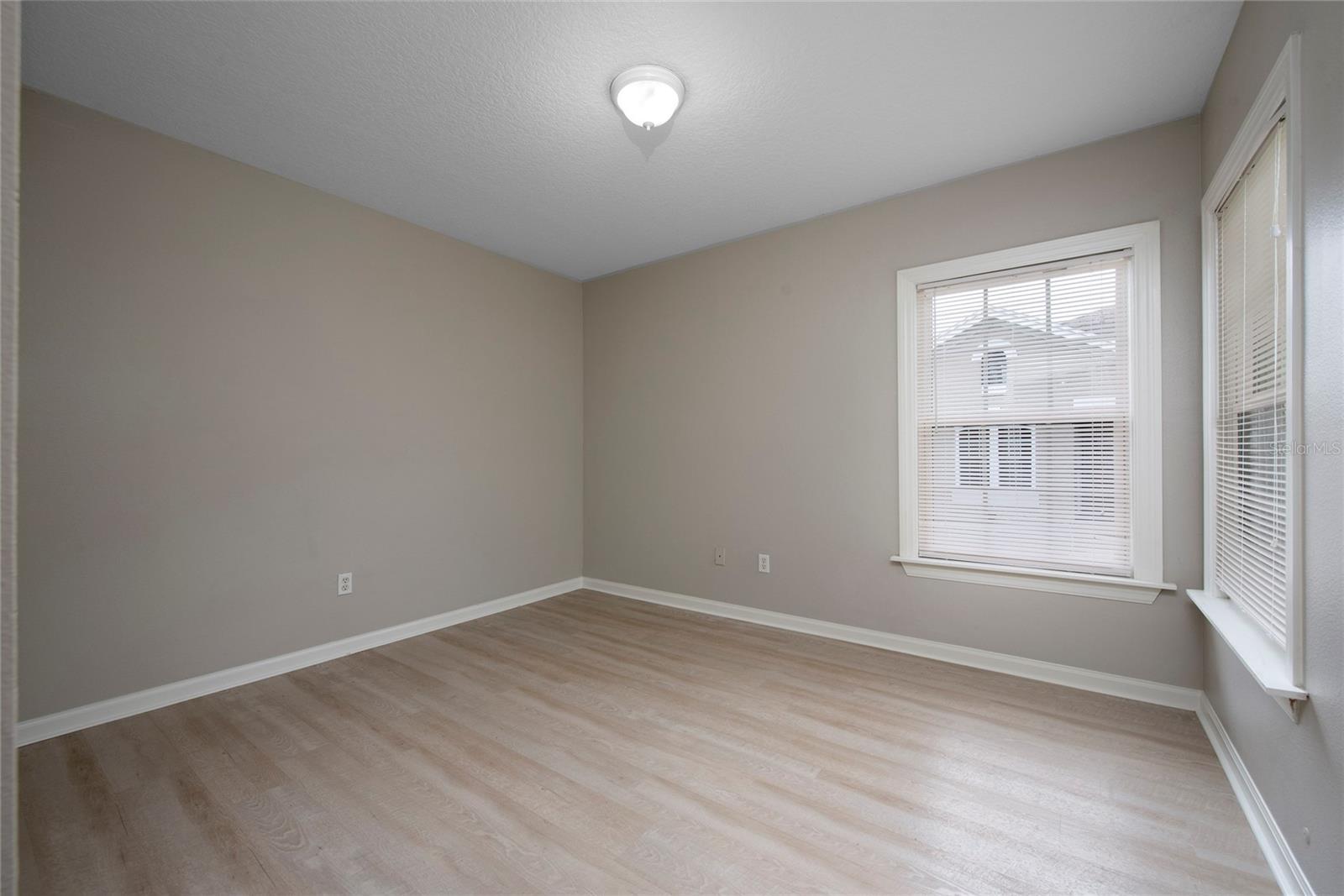 COURTNEY LNDG - Residential Lease