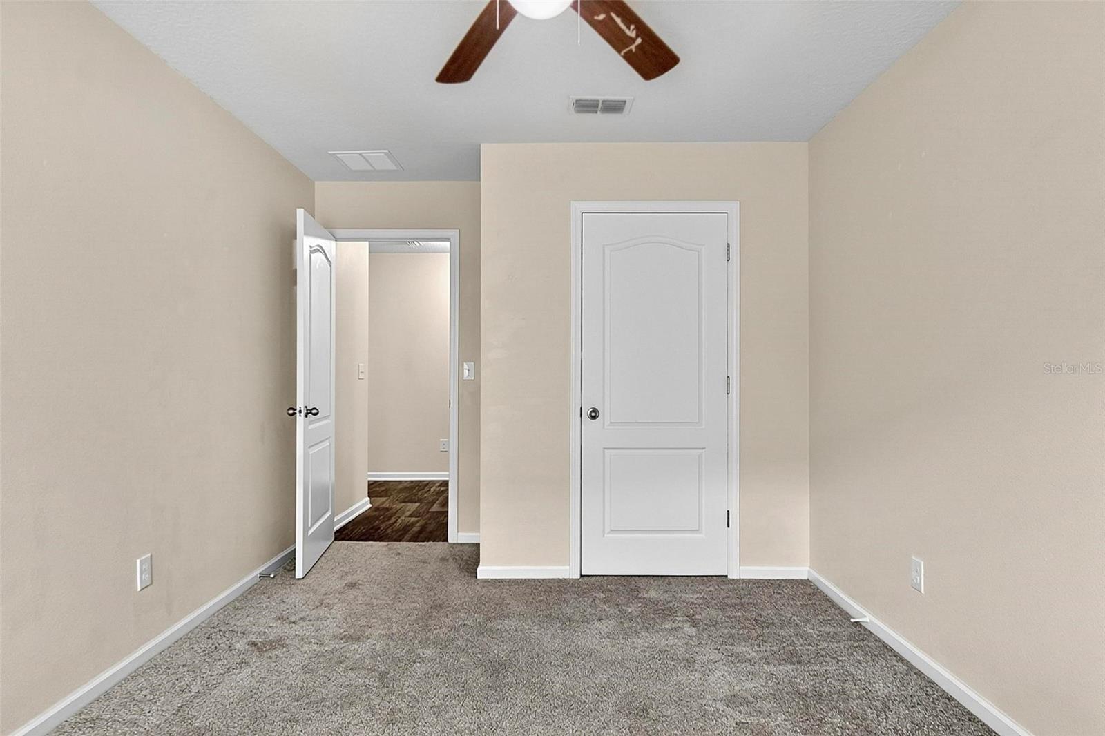 GRAND RESERVE & GOLF CLUB UN 01 - Residential Lease