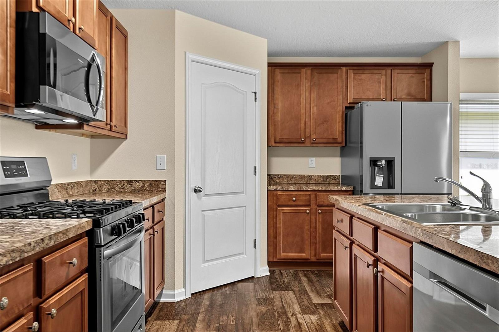 GRAND RESERVE & GOLF CLUB UN 01 - Residential Lease