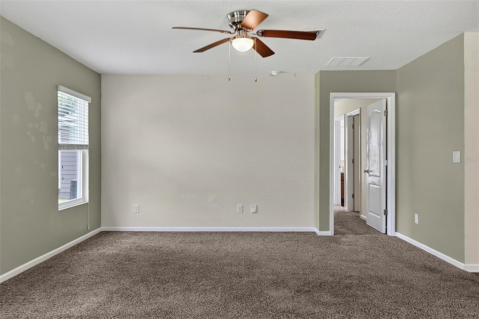 GRAND RESERVE & GOLF CLUB UN 01 - Residential Lease