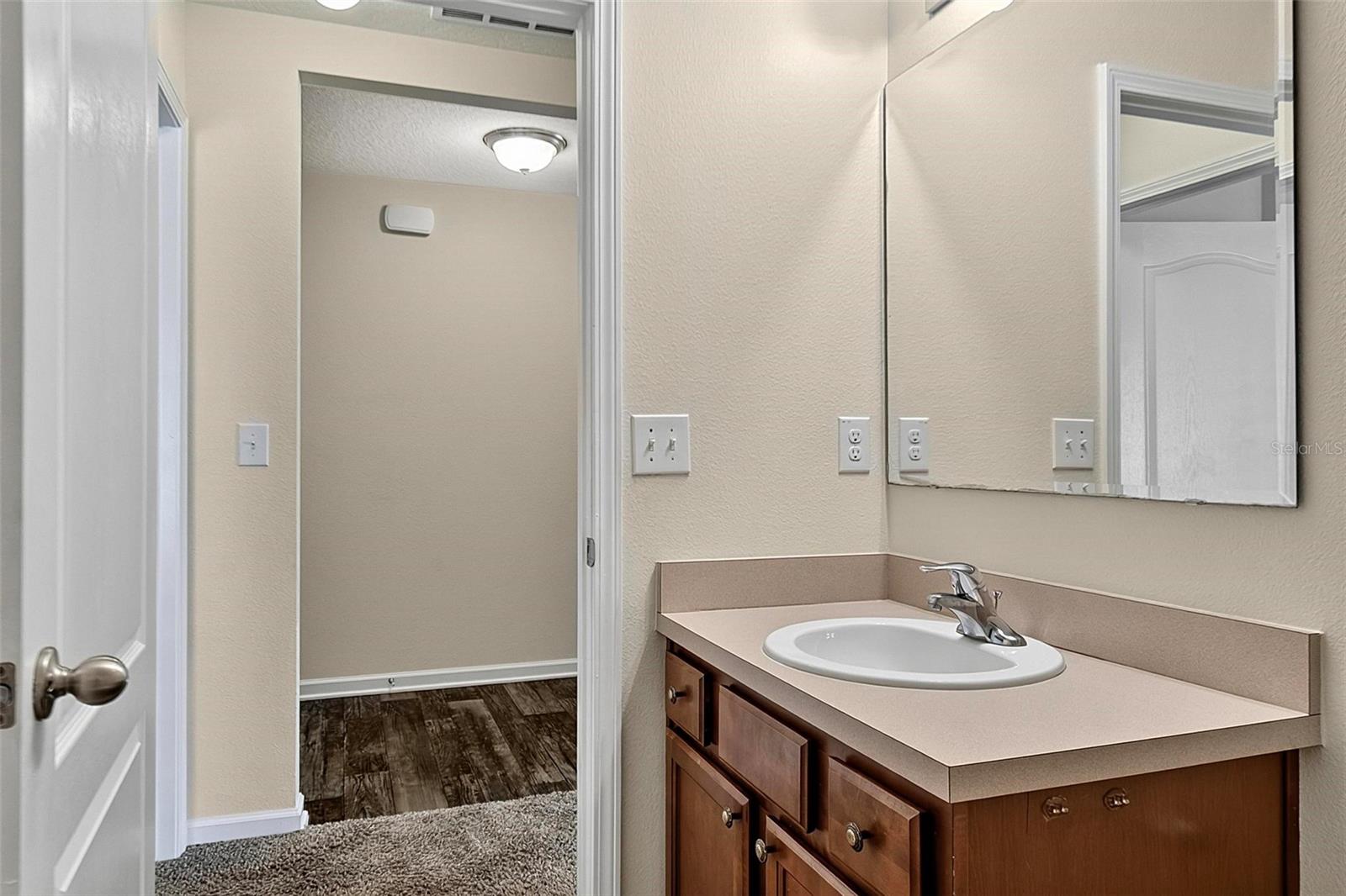 GRAND RESERVE & GOLF CLUB UN 01 - Residential Lease