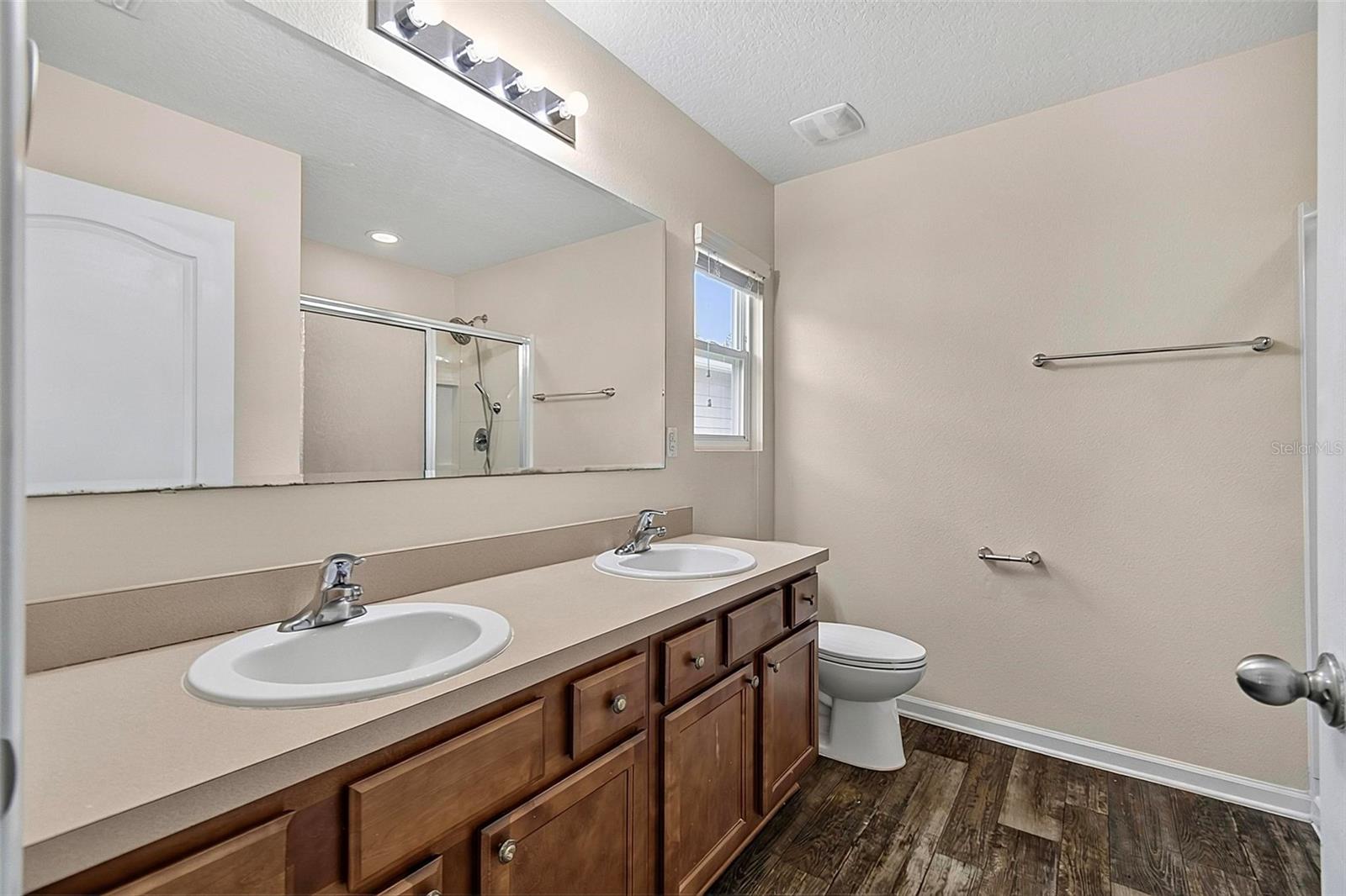 GRAND RESERVE & GOLF CLUB UN 01 - Residential Lease