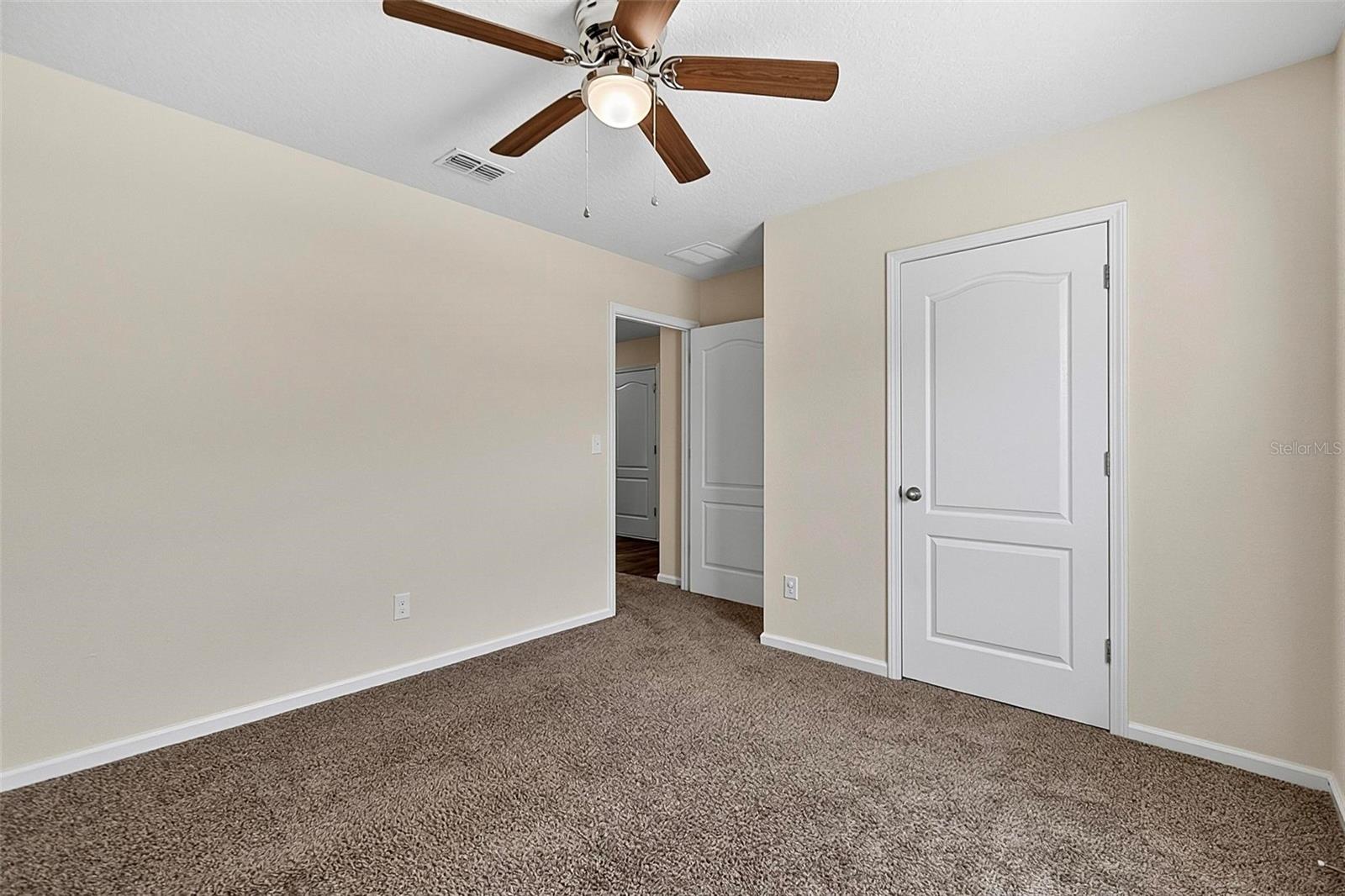 GRAND RESERVE & GOLF CLUB UN 01 - Residential Lease
