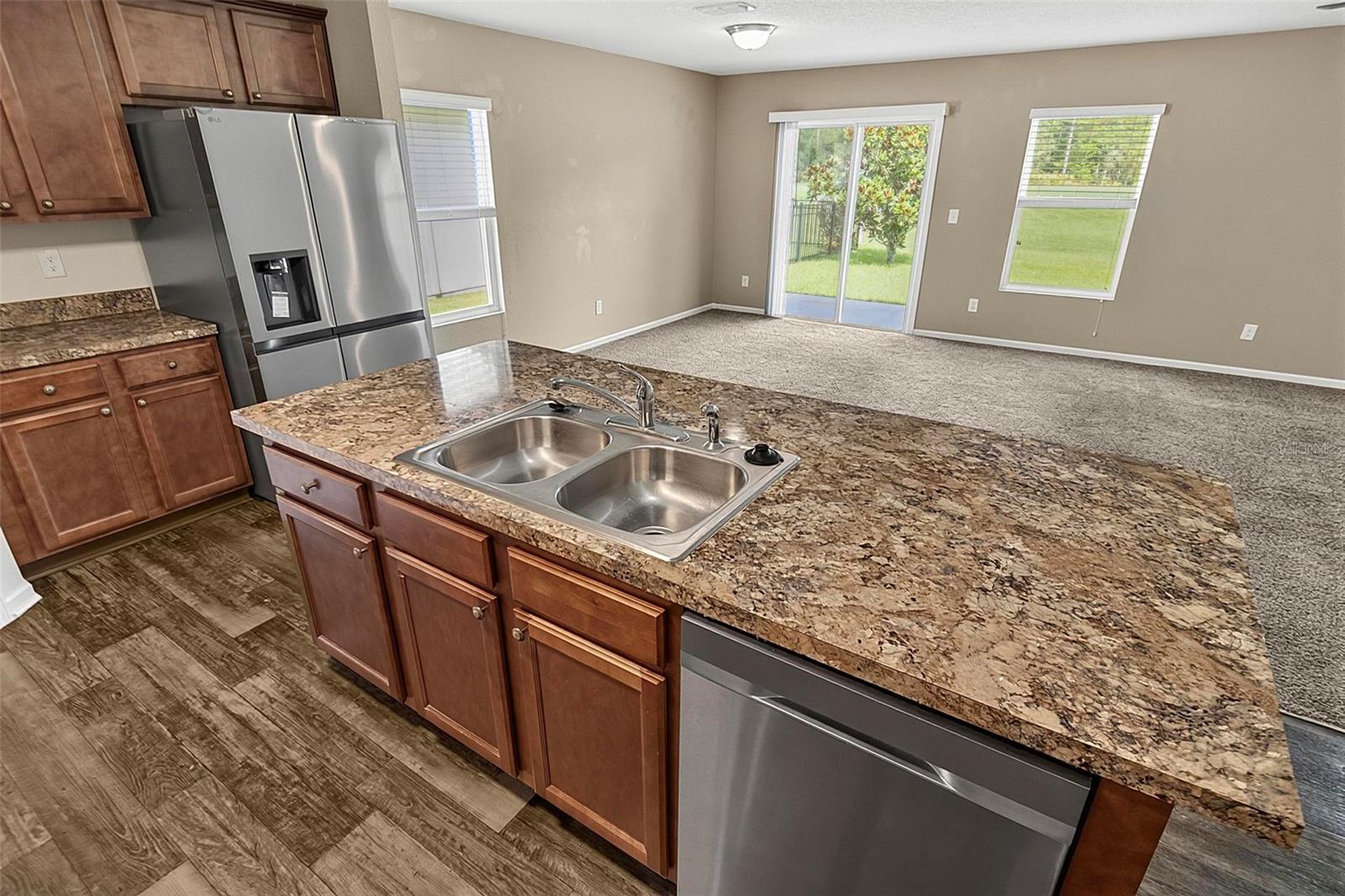 GRAND RESERVE & GOLF CLUB UN 01 - Residential Lease