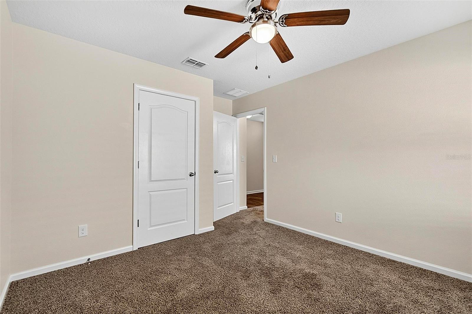 GRAND RESERVE & GOLF CLUB UN 01 - Residential Lease