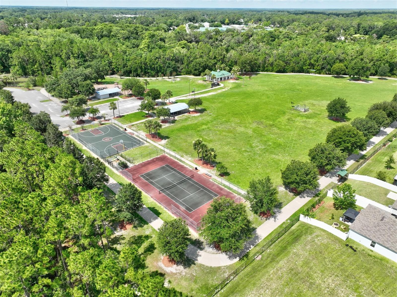 GRAND RESERVE & GOLF CLUB UN 01 - Residential Lease