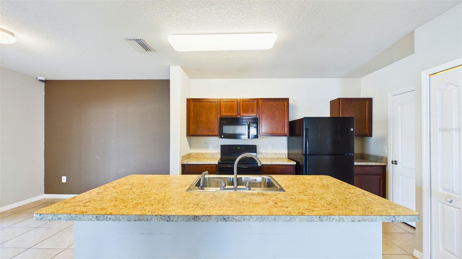 AYERSWORTH GLEN PH 3A - Residential Lease