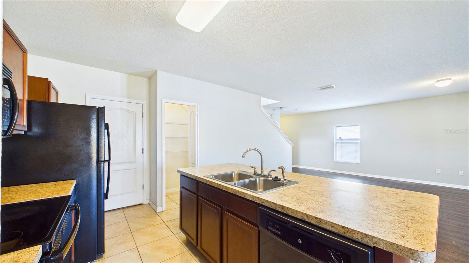 AYERSWORTH GLEN PH 3A - Residential Lease