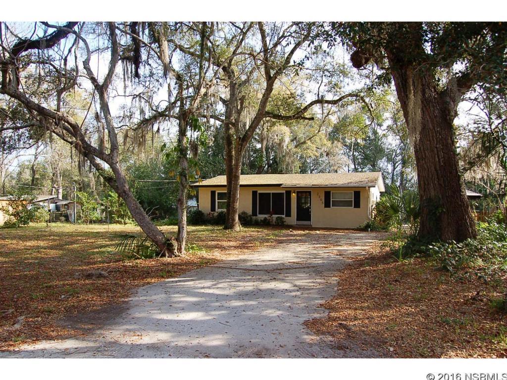 Cozy 3 bedroom 1 bath home on a quiet country setting with new roof.  This home has been well cared for and maintained. The open kitchen features tile floors and stainless fridge and oven. Relax and enjoy the rural surroundings from the patio or fire pit in the back yard where there is room to put in a pool or park recreational vehicles. Shaded by mature live oak trees this property is charming and versatile.
