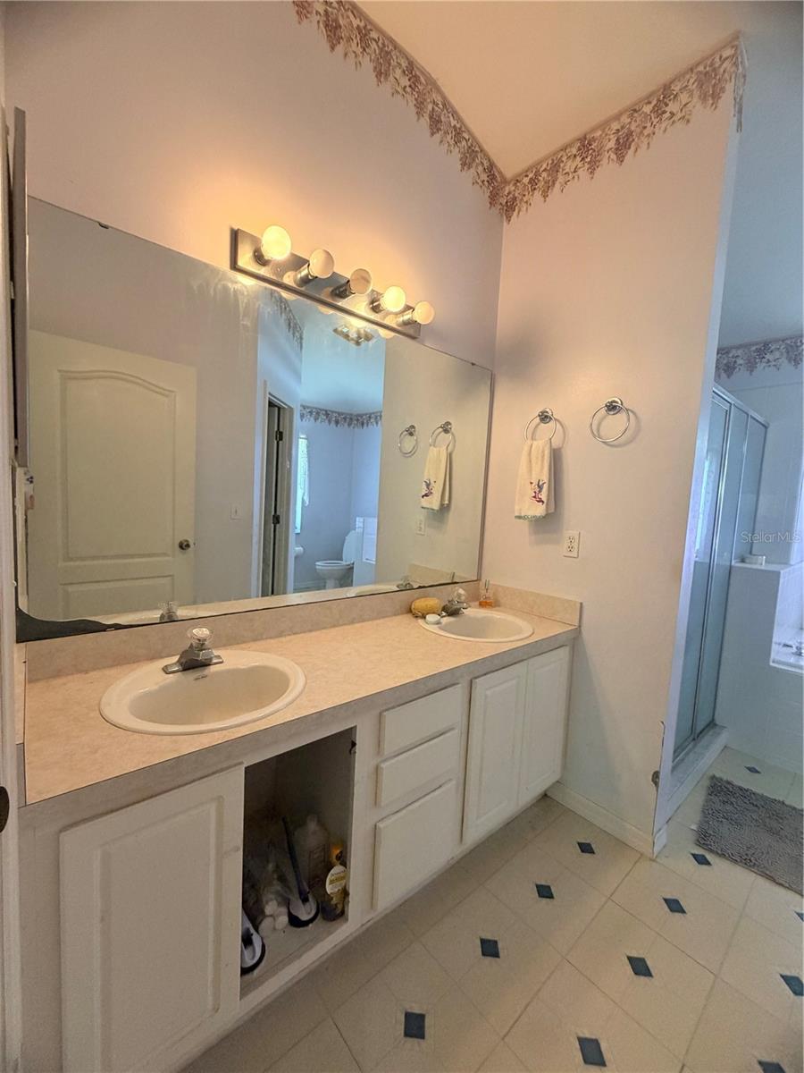 EASTRIDGE PH 01 - Residential