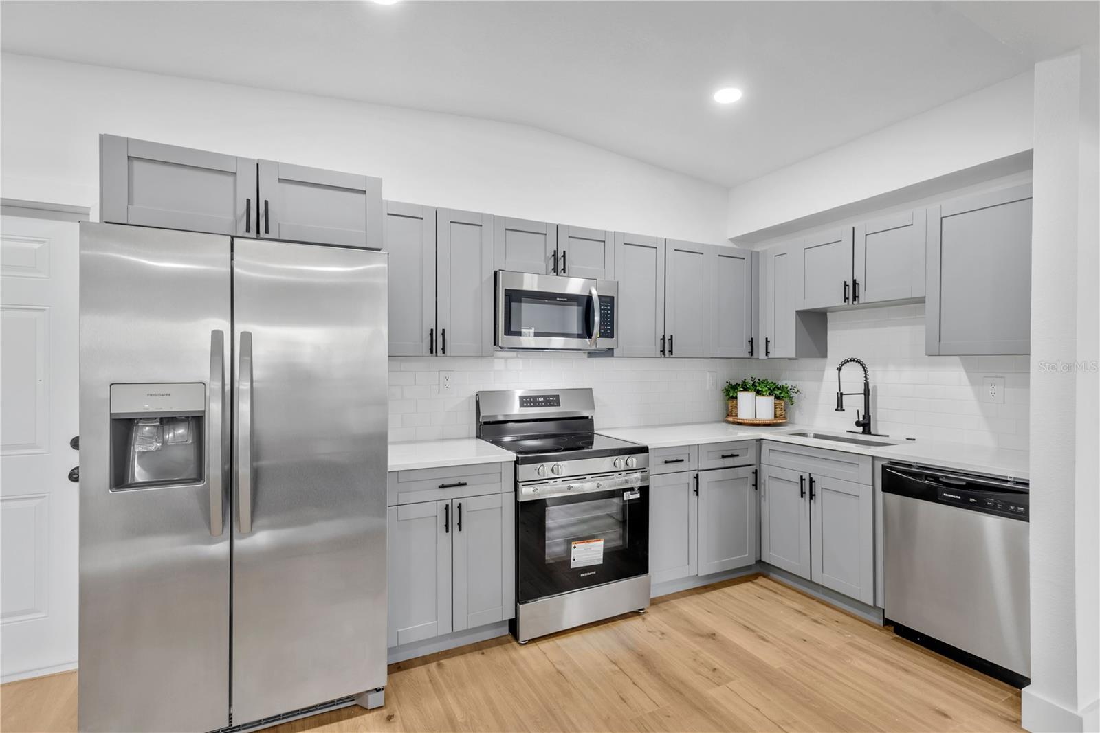 RIDGEWAY 2 - Residential