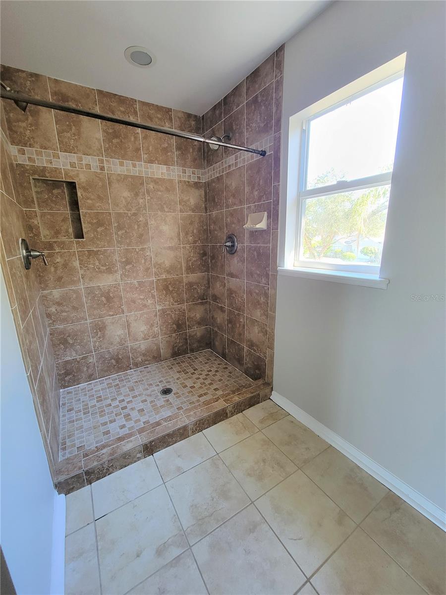 STONEMEADE PH 05 49 62 - Residential Lease