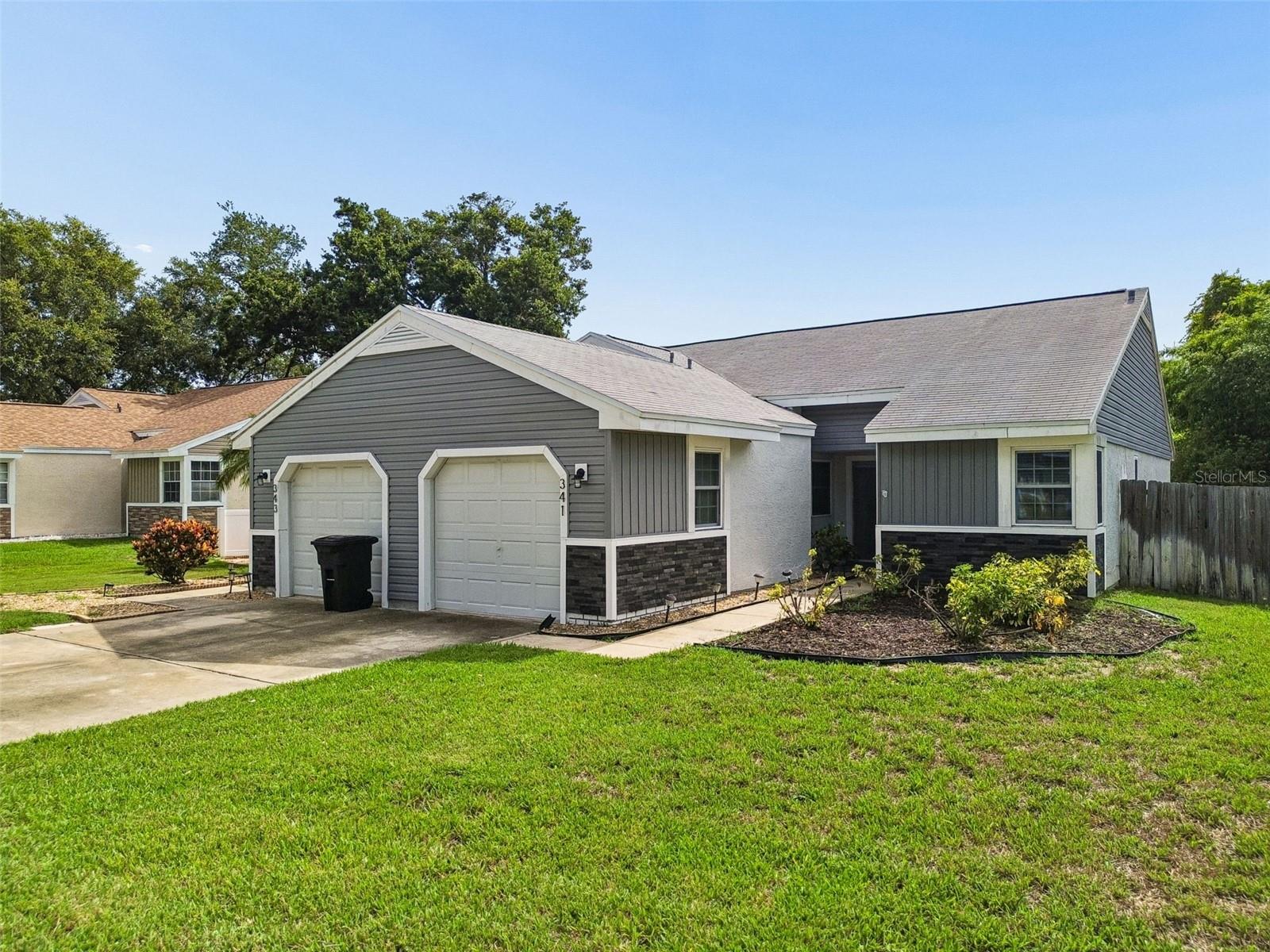 CLOVERPLACE CONDO - Residential