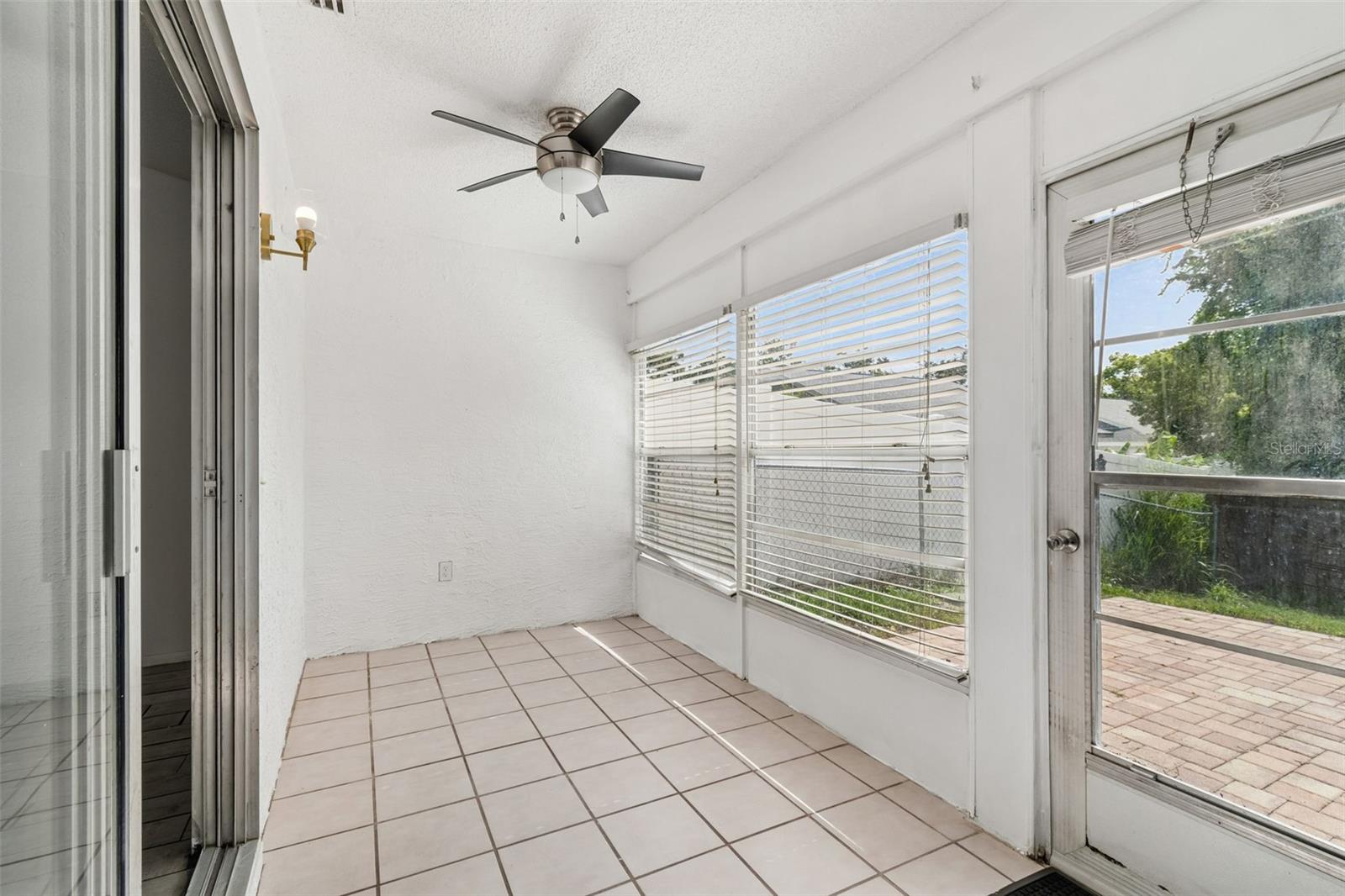 CLOVERPLACE CONDO - Residential