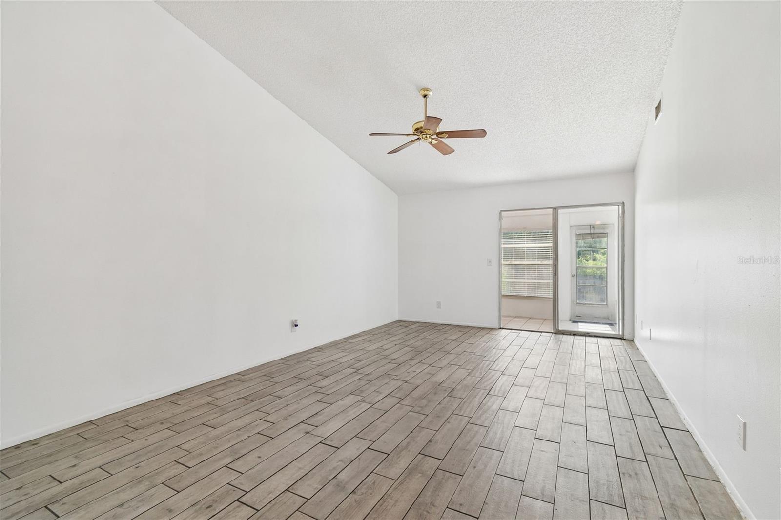 CLOVERPLACE CONDO - Residential