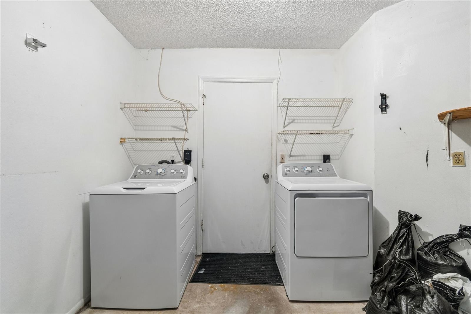 CLOVERPLACE CONDO - Residential
