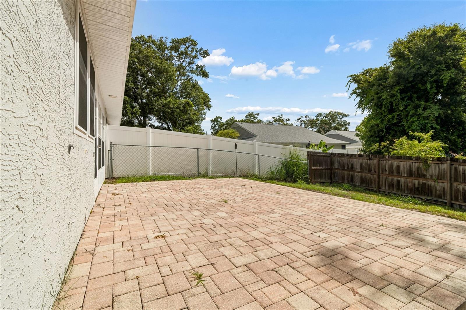 CLOVERPLACE CONDO - Residential